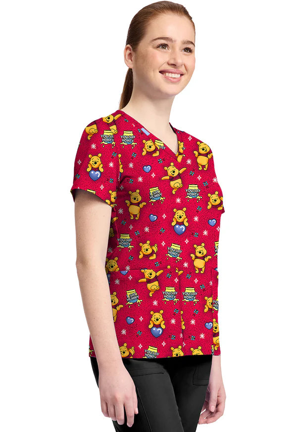 Polera Clínica Estampada Disney Mujer TF796 PHYX Winnie Pooh Tooniforms